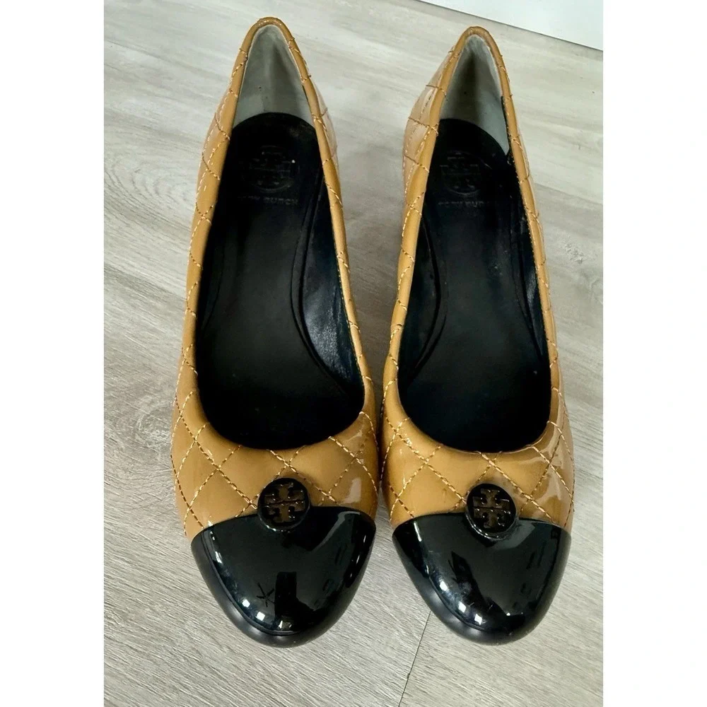 Tory Burch Quilted Patent Cap Toe‎ Block Heel Pumps Tan Black Size 8.5